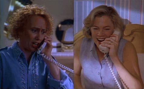 serial mom gif